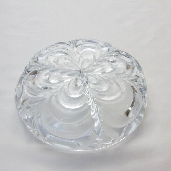 Vgt Round Clear Pressed Glass 3 Divided retroPattern Candy Nut Relish Dish 7” - Picture 7 of 9